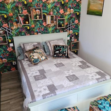 مبيت وإفطار Saint-Laurent-la-Vernède Les Papillons D'Uzes المظهر الخارجي الصورة
